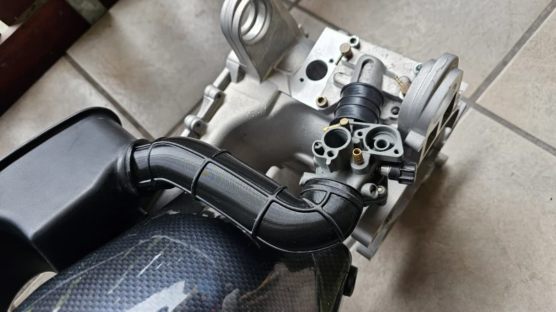 Italjet Formula 50ccm Ansaugschlauch Airbox Anschluss seitlich